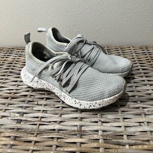 Merrell Cloudknit Confetti Women’s Gray Sneakers, size 6.5, EUC, lightweight